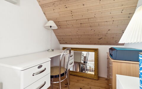 Hildulf - 1Km from the Sea: Bois, Toit, Architecture, Domicile, Maison, Chalet, Siding, Dur, Pente, Biens