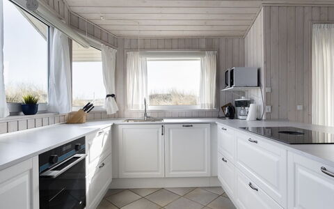 Merta - 150M from the Sea: Sol, Design Intérieur, Cuisine, Plafond, Comptoir, Cabinetry, Sol, Domicile, Appareil De Cuisine, Évier