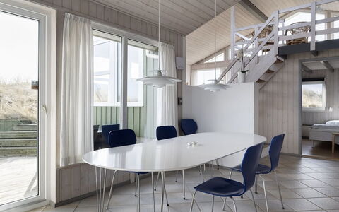 Merta - 150M from the Sea: Design Intérieur, Sol, Meubles, Sol, Plafond, Table Cuisine Et Salle A Manger, Salle À Manger, Chaise, Luminaire