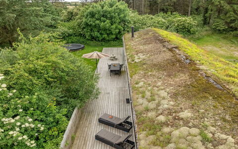Yngve - 1.2Km from the Sea: Herbe, Vert, Maison, Chalet, Prairie, Zone Rurale, Écorégion, Paysage, Lot Terre, Arbuste