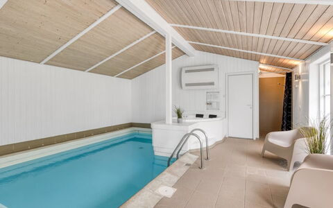 Yngve - 1.2Km from the Sea: Bois, Domicile, Porche, Plate-Forme, Dur, Toit, Tache De Bois, Parquet, Eco Hôtel