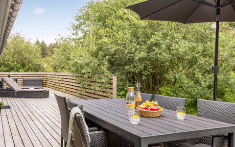 Yngve - 1.2Km from the Sea: Bois, Domicile, Porche, Plate-Forme, Dur, Toit, Tache De Bois, Parquet, Eco Hôtel