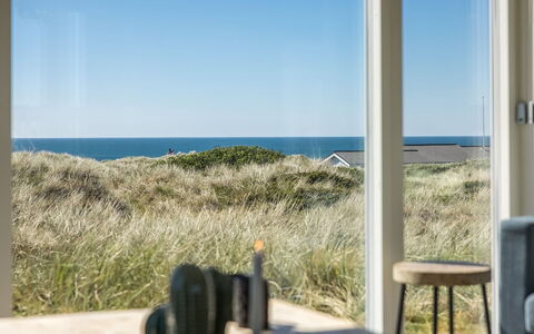 Carit - 450M from the Sea: Bois, Domicile, Porche, Plate-Forme, Dur, Toit, Tache De Bois, Parquet, Eco Hôtel