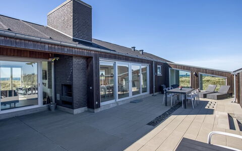 Carit - 450M from the Sea: Bois, Domicile, Porche, Plate-Forme, Dur, Toit, Tache De Bois, Parquet, Eco Hôtel