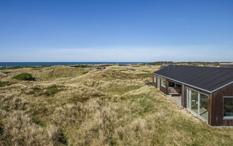 Carit - 450M from the Sea: Bois, Domicile, Porche, Plate-Forme, Dur, Toit, Tache De Bois, Parquet, Eco Hôtel