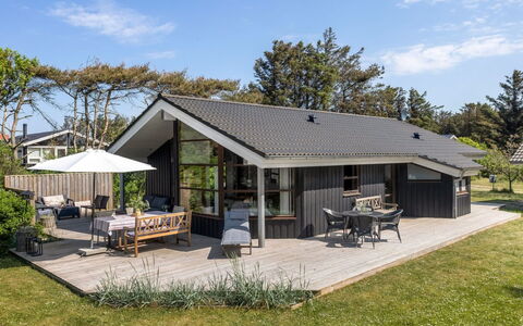 Everd - 300M from the Sea: Herbe, Prairie, Paysage, Écorégion, Plaine, Communauté Des Plantes, Lot Terre, Mobilier De Jardin, Prairie, Formations Arbustives