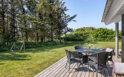 Everd - 300M from the Sea: Herbe, Prairie, Paysage, Écorégion, Plaine, Communauté Des Plantes, Lot Terre, Mobilier De Jardin, Prairie, Formations Arbustives