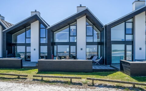 Eleanore - 25M from the Sea: Bois, Domicile, Porche, Plate-Forme, Dur, Toit, Tache De Bois, Parquet, Eco Hôtel