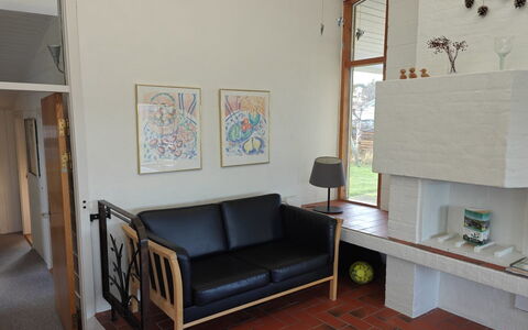 Hansen - 600M from the Sea: Meubles, Sol, Sol, Design Intérieur, Mur, Bois, Pièce, Salon, Éclairage, Parquet