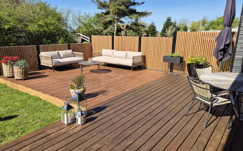 Melina - 900M to the Fjord: Parquet, Bois, Sol, Dur, Mobilier De Jardin, Plate-Forme, Meubles, Sol, Tache De Bois, Planche
