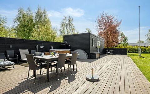 Selve - 600M from the Sea: Bois, Domicile, Porche, Plate-Forme, Dur, Toit, Tache De Bois, Parquet, Eco Hôtel