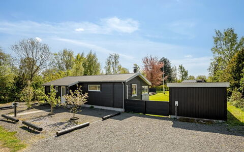 Selve - 600M from the Sea: Maison, Domicile, Toit, Chalet, Siding, Batiments Jardin, Cabanon, Biens, Jardin, Cour