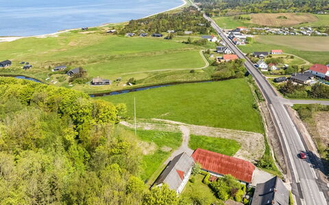 Ejnarine - 600M to the Fjord: Cuisine, Comptoir, Appareil De Cuisine, Sol, Cabinetry, Design Intérieur, Principaux Appliance, Sol, Domicile, Meubles