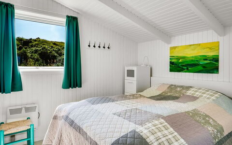 Senija - 334M from the Sea: Chambre, Lit, Design Intérieur, Plafond, Bois, Drap De Lit, Literie, Sol, Linge, Sol