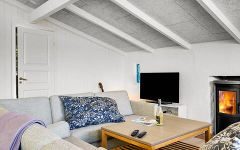 Senija - 334M from the Sea: Design Intérieur, Sol, Bois, Meubles, Sol, Plafond, Canapé, Pièce, Salon, Éclairage
