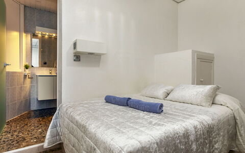 Rosa Maria: Lit, Meubles, Design Intérieur, Chambre, Mur, Sol, Sol, Drap De Lit, Literie, Pièce