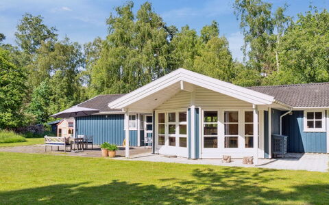 Launo - 1.1Km to the Fjord: Biens, Ombre, Allée, Ferme