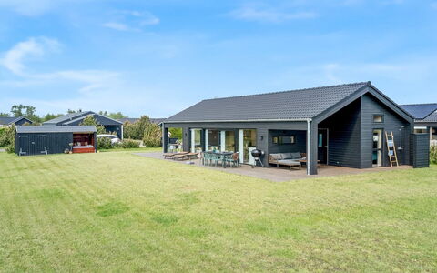 Edite - 900M from the Sea: Herbe, Prairie, Paysage, Écorégion, Plaine, Communauté Des Plantes, Lot Terre, Mobilier De Jardin, Prairie, Formations Arbustives