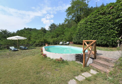 Casa Antelminelli: L'Eau, Nuage, Plante, Ciel, Piscine, Ombre, Arbre, Mobilier De Jardin, Loisir, Paysage Naturel