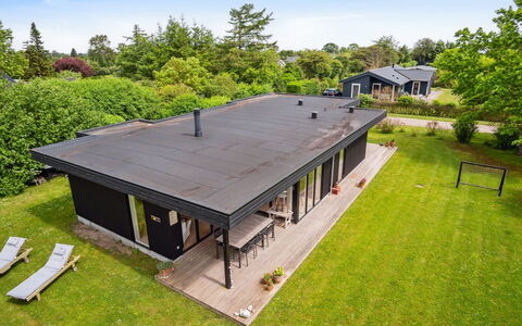 Ødke - 350M from the Sea: Maison, Domicile, Toit, Chalet, Biens, Aménagement Paysager, Batiments Jardin, Siding, Ferme