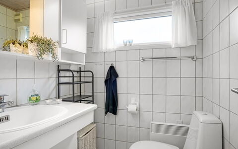 Bosse - from the Sea: Luminaire Plomberie, Sol, Design Intérieur, Évier, Sol, Siège De Toilette, Toilette, Lavabo, Salle De Bains, Robinet
