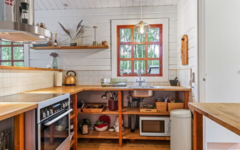 Barthi - 1.6Km from the Sea: Cuisine, Sol, Comptoir, Meubles, Design Intérieur, Appareil De Cuisine, Bois, Cabinetry, Plafond, Sol