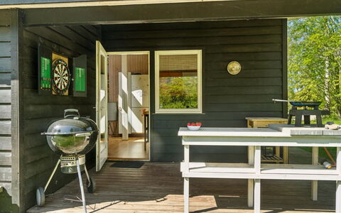 Ilsebeth - 250M from the Sea: Piscine, Mobilier De Jardin, Meubles, Recours, Dalle, Eco Hôtel, Ombre, Chaise, Loisir, Biens
