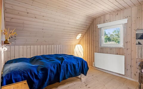 Eikka - 100M from the Sea: Bois, Plafond, Chambre, Sol, Sol, Domicile, Parquet, Design Intérieur, Lit, Dur