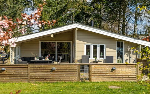 Livni - from the Sea: Chalet, Arrière-Cour, Cour, Batiments Jardin, Cabanon, Siding, Mobilier De Jardin, Cabane En Rondins, Structure En Plein Air, Cabane