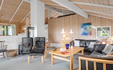Maira - from the Sea: Bois, Plafond, Design Intérieur, Meubles, Sol, Sol, Domicile, Pièce, Chaise, Salon
