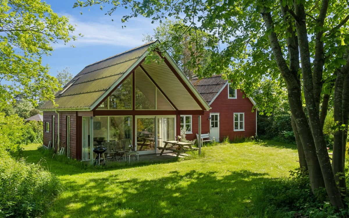 Deljan - 200M from the Sea