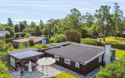 Antonie - 700M from the Sea: Herbe, Vert, Maison, Chalet, Prairie, Zone Rurale, Écorégion, Paysage, Lot Terre, Arbuste