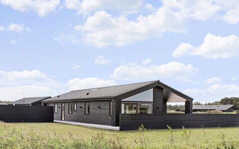 Frithbjorn - 900M from the Sea: 