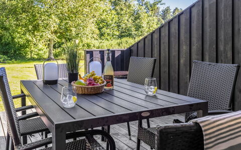 Olli - 600M from the Sea: Herbe, Prairie, Lot Terre, Chalet, Zone Rurale, Prairie, Batiments Jardin, Jardin, Cabanon