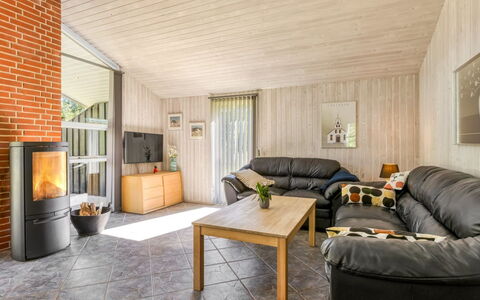 Olli - 600M from the Sea: Herbe, Prairie, Lot Terre, Chalet, Zone Rurale, Prairie, Batiments Jardin, Jardin, Cabanon