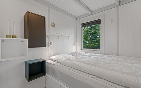 Terkel - 800M to the Fjord: Bois, Design Intérieur, Sol, Sol, Plafond, Chambre, Lit, Pièce, Literie, Drap De Lit