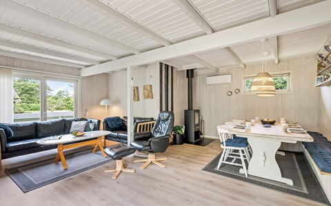 Terkel - 800M to the Fjord: Bois, Design Intérieur, Sol, Meubles, Sol, Plafond, Canapé, Pièce, Salon, Parquet