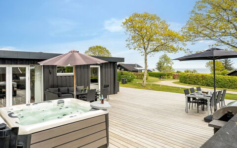 Tonna - from the Sea: Bois, Domicile, Porche, Plate-Forme, Dur, Toit, Tache De Bois, Parquet, Eco Hôtel