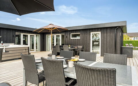 Tonna - from the Sea: Bois, Domicile, Porche, Plate-Forme, Dur, Toit, Tache De Bois, Parquet, Eco Hôtel