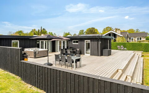 Tonna - from the Sea: Bois, Domicile, Porche, Plate-Forme, Dur, Toit, Tache De Bois, Parquet, Eco Hôtel