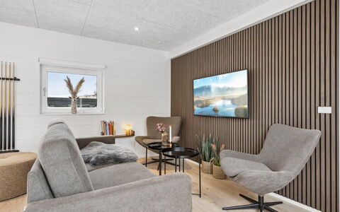 Lanessa - 800M from the Sea: Design Intérieur, Meubles, Sol, Sol, Mur, Bois, Plafond, Canapé, Salon, Pièce