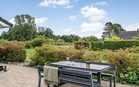Lari - 600M from the Sea: Meubles, Mobilier De Jardin, Tableau De Plein Air, Extérieur Banc, Jardin, Ombre, Dur, Banc, Planche, Structure En Plein Air