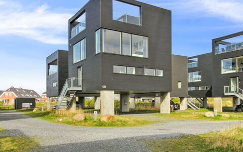 Stefani - 2Km from the Sea: Maison, Toit, Domicile, Chalet, Cabanon, Batiments Jardin, Siding, Cour, Cabane En Rondins, Cabane