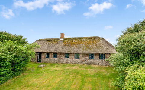 Claus - 1.5Km to the Fjord: Toit, Maison, Domicile, Chalet, Porte, Siding, Plate-Forme, Porche, Planche, Dur