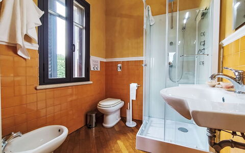 Zuccheri Canditi: Luminaire Plomberie, Propriété, Évier, Miroir, Lavabo, Robinet, Salle De Bains, Bleu, Violet