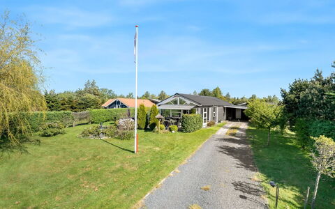 Stina - 600M from the Sea: Chaîne De Montagnes, Vallée, Village De Montagne, Ville Resort