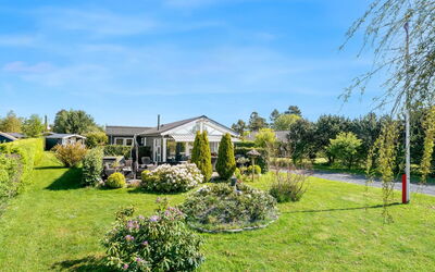 Stina - 600M from the Sea