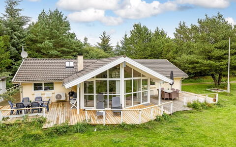 Samine - 2Km from the Sea: Domicile, Chalet, Biens, Siding, Ferme, Porche, Allée, Batiments Jardin