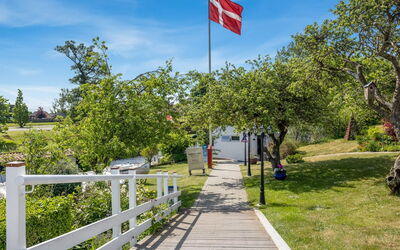Gilbert - 500M from the Sea