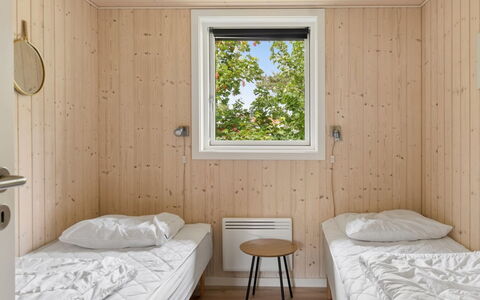 Vojdan - 600M from the Sea: Bois, Sol, Sol, Chambre, Tache De Bois, Planche, Plafond, Dur, Lit, Parquet